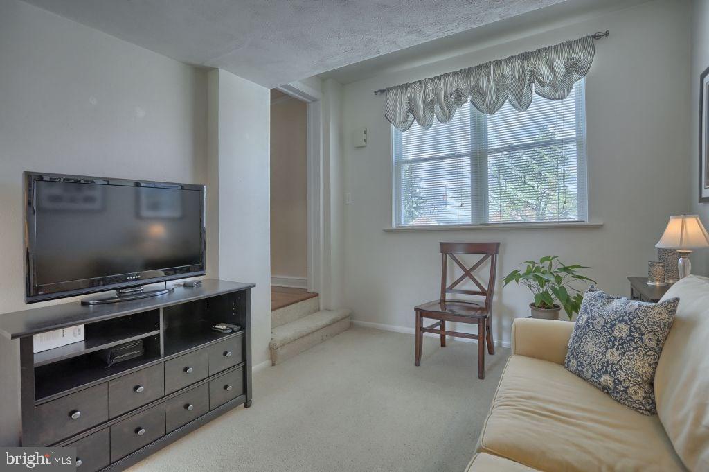 1110 Ruxton Road York, PA 17403 - Photo 10 of 24 Gallery Image 10