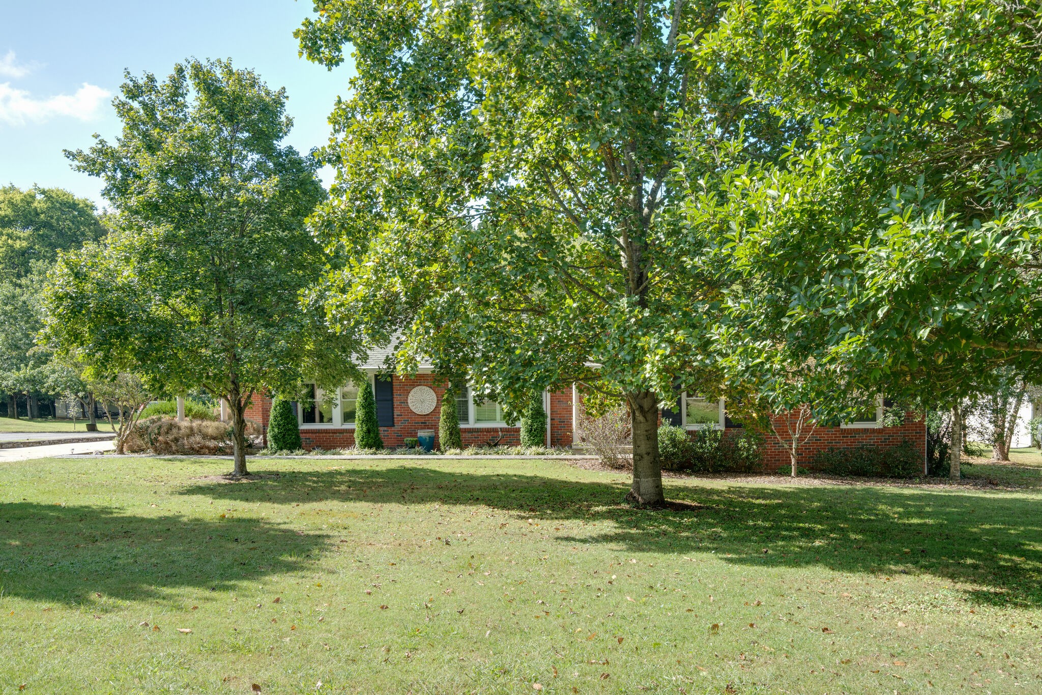 1113 Davidson Road Nashville, TN 37205 - Photo 2 of 43 Gallery Image 2