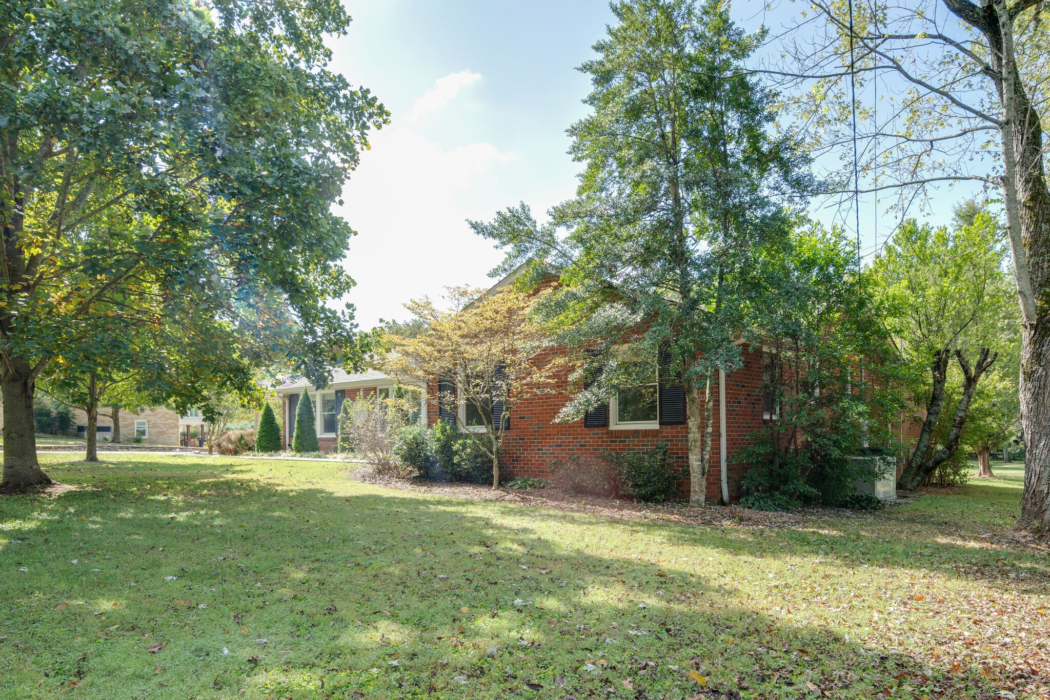 1113 Davidson Road Nashville, TN 37205 - Photo 4 of 43 Gallery Image 4