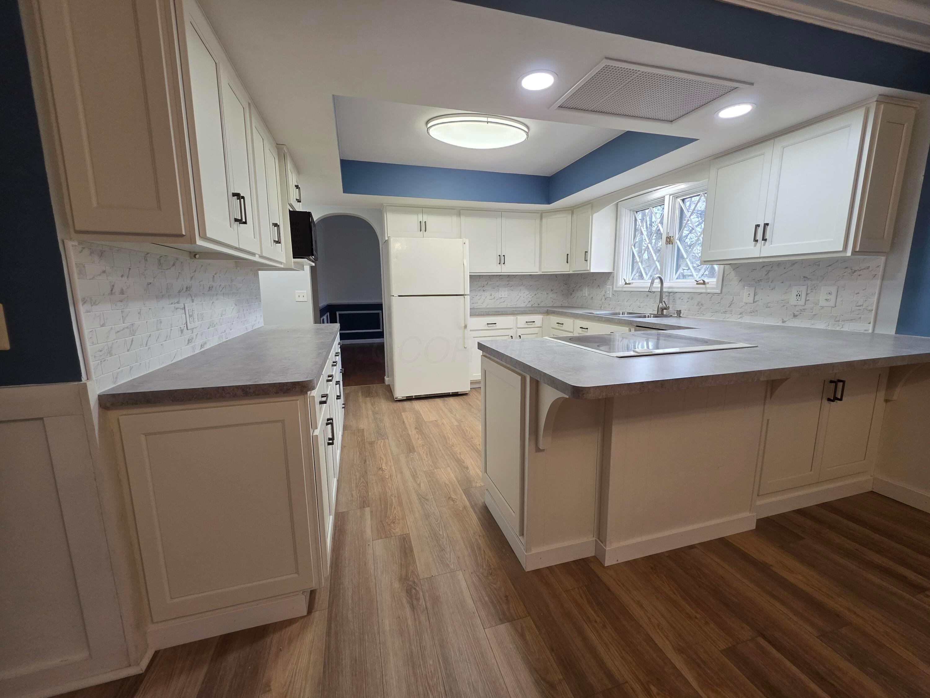 5910 Rock Hill Road Columbus, OH 43213 - Photo 2 of 18