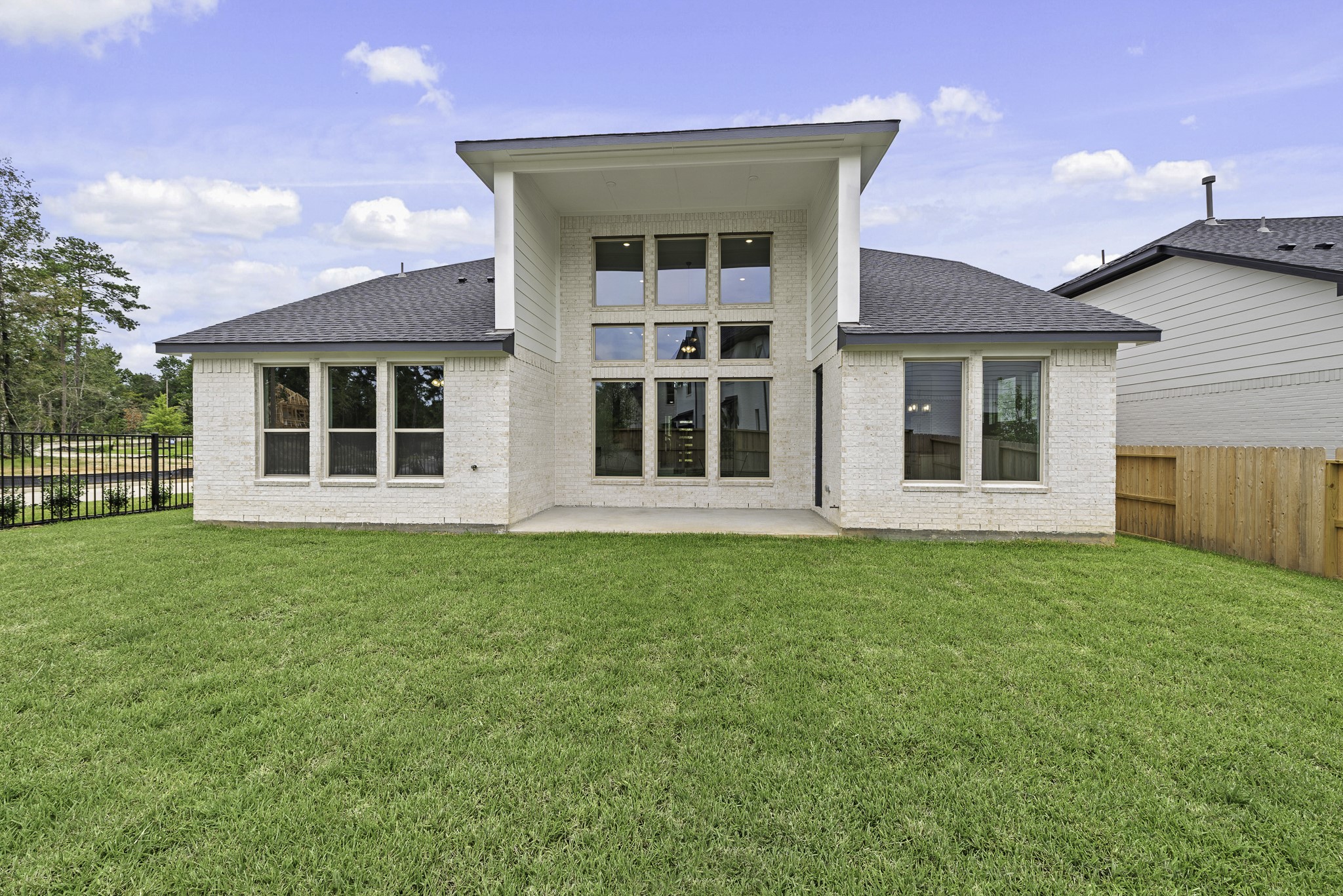 710 Walnut Br Drive Rosenberg, TX 77471 - Photo 21 of 24 front view of a house with a garden