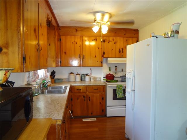 3743 Fall River Road Pulaski, TN 38478 - Photo 7 of 20