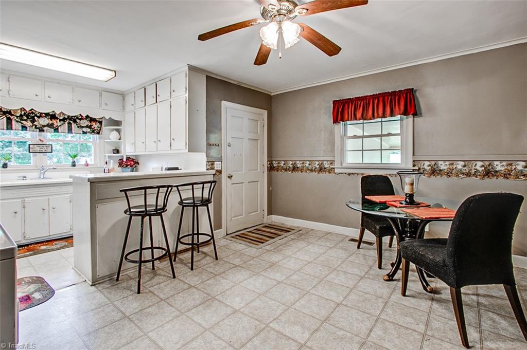 183 Dublin Road Asheboro, NC 27203 - Photo 12 of 29 Eat-in Kitchen Dining Area