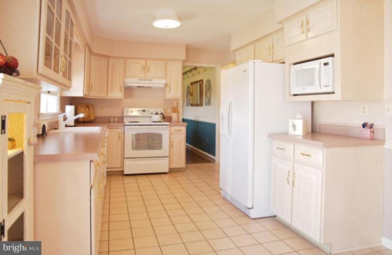 2111 Pleasantville Road Fallston, MD 21047 - Photo 21 of 30 Kitchen #3