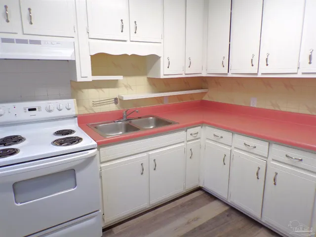 $1,325 | 6861 Melanie Drive, Pensacola, FL 32505