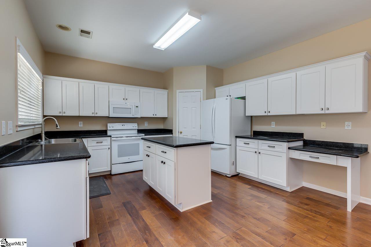 30 Collier Lane Greer, SC 29650 - Photo 9 of 36 Gallery Image 9