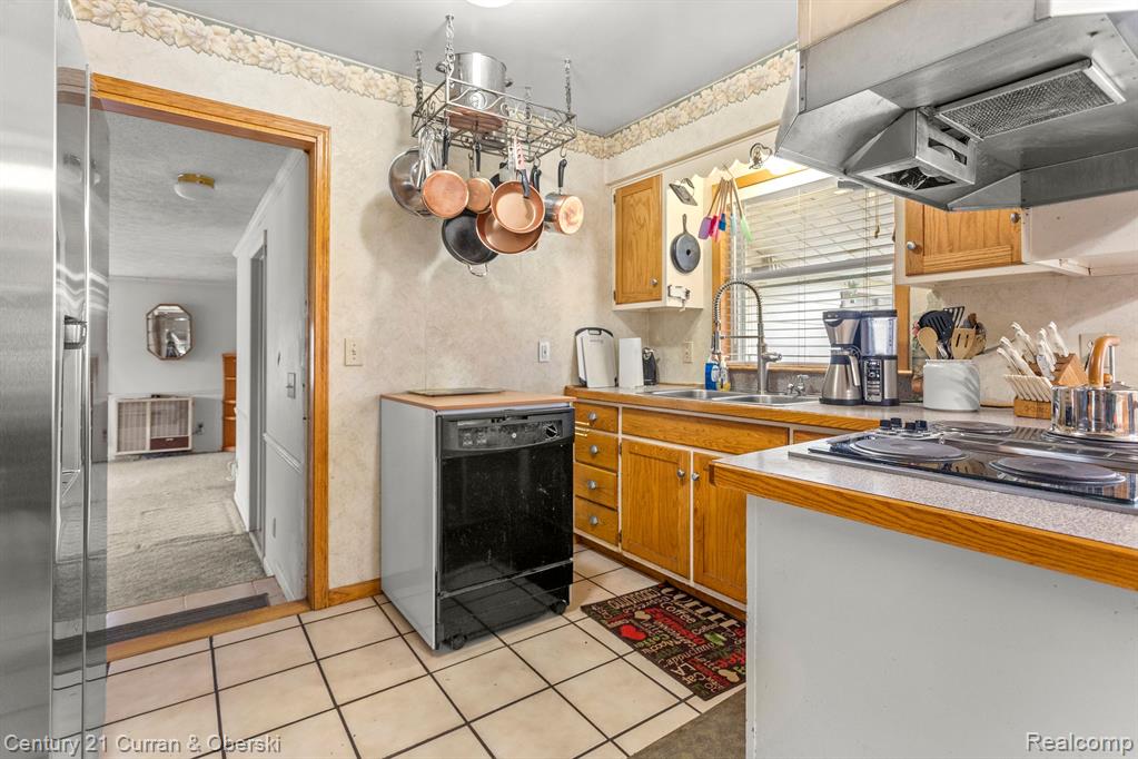 5418 Calkins Road Flint, MI 48532 - Photo 20 of 28