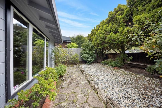$1,100,000 | 6 Madrona Street, San Rafael, CA 94901