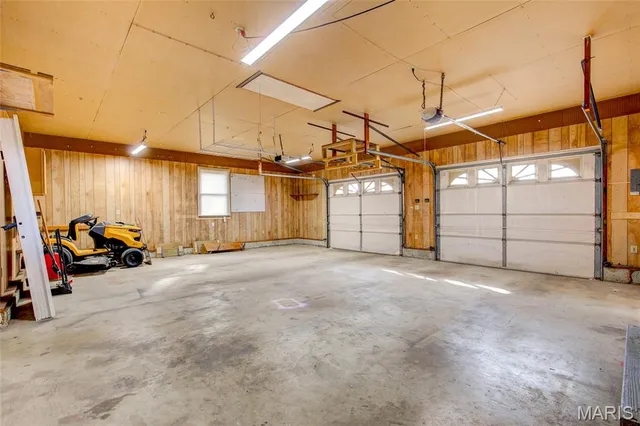 $250,000 | 527 Strohbeck Lane, Bethalto, IL 62010