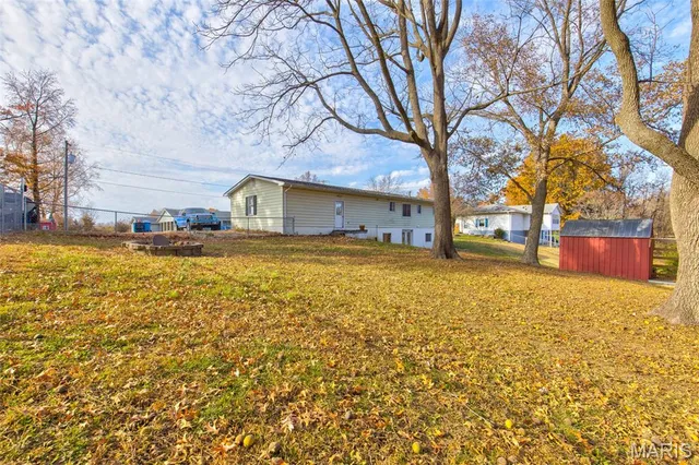 $250,000 | 527 Strohbeck Lane, Bethalto, IL 62010