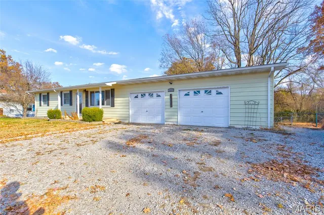 $250,000 | 527 Strohbeck Lane, Bethalto, IL 62010