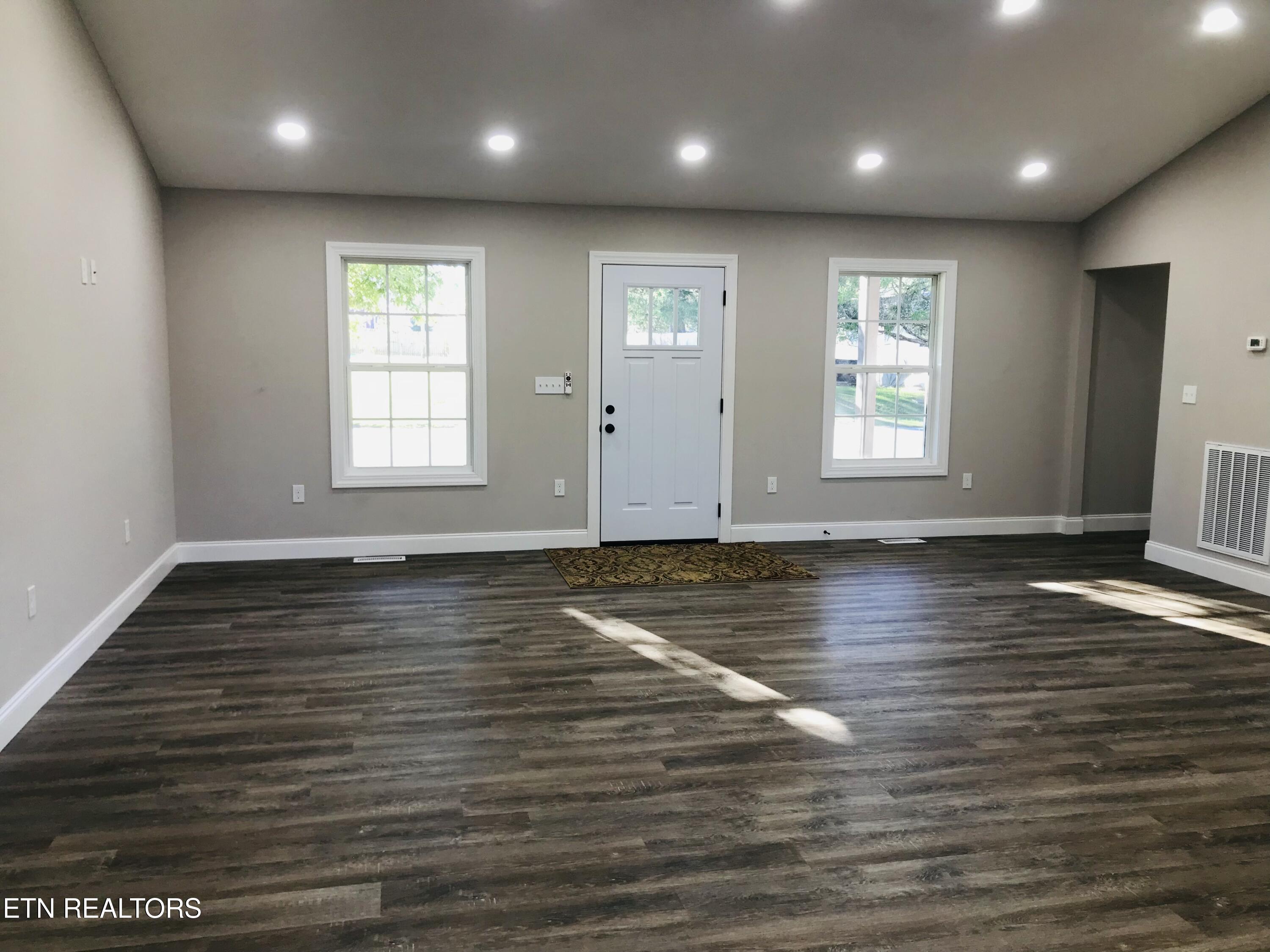 116 Bristol Road Harrogate, TN 37752 - Photo 9 of 28 B5890717-BC51-494B-94AA-9605F66526D7