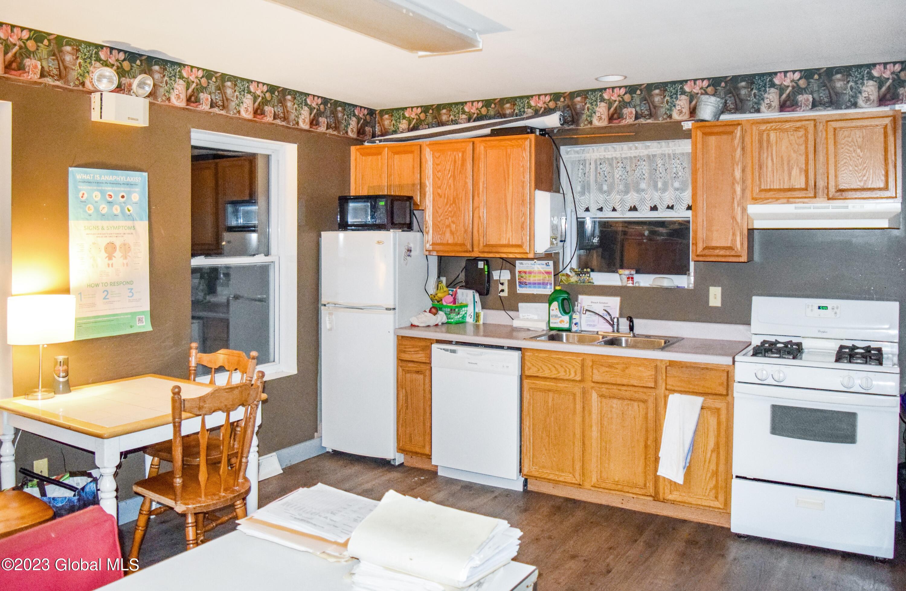 396 Reynolds Road Moreau, NY 12828 - Photo 6 of 22 5