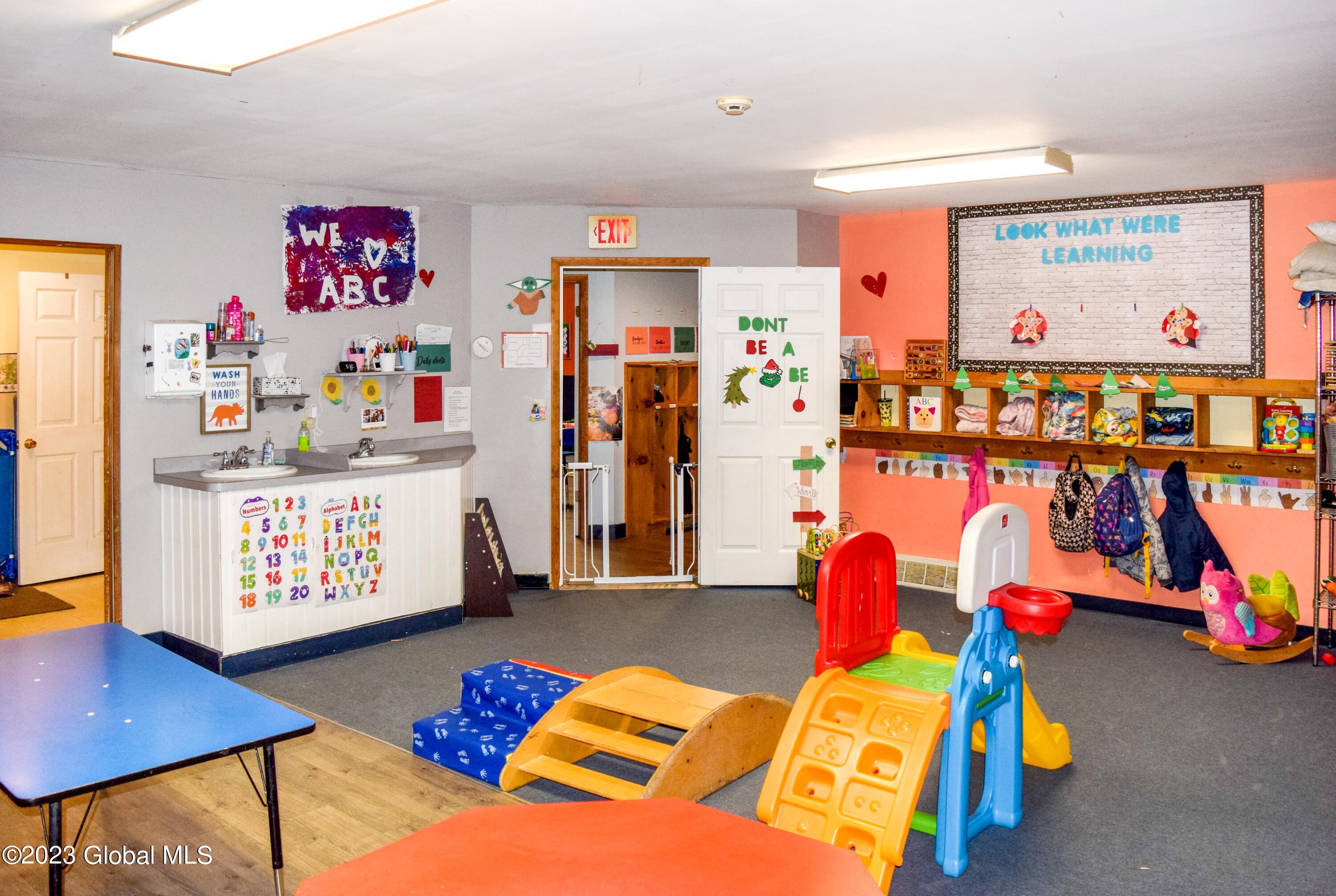 396 Reynolds Road Moreau, NY 12828 - Photo 10 of 22 11