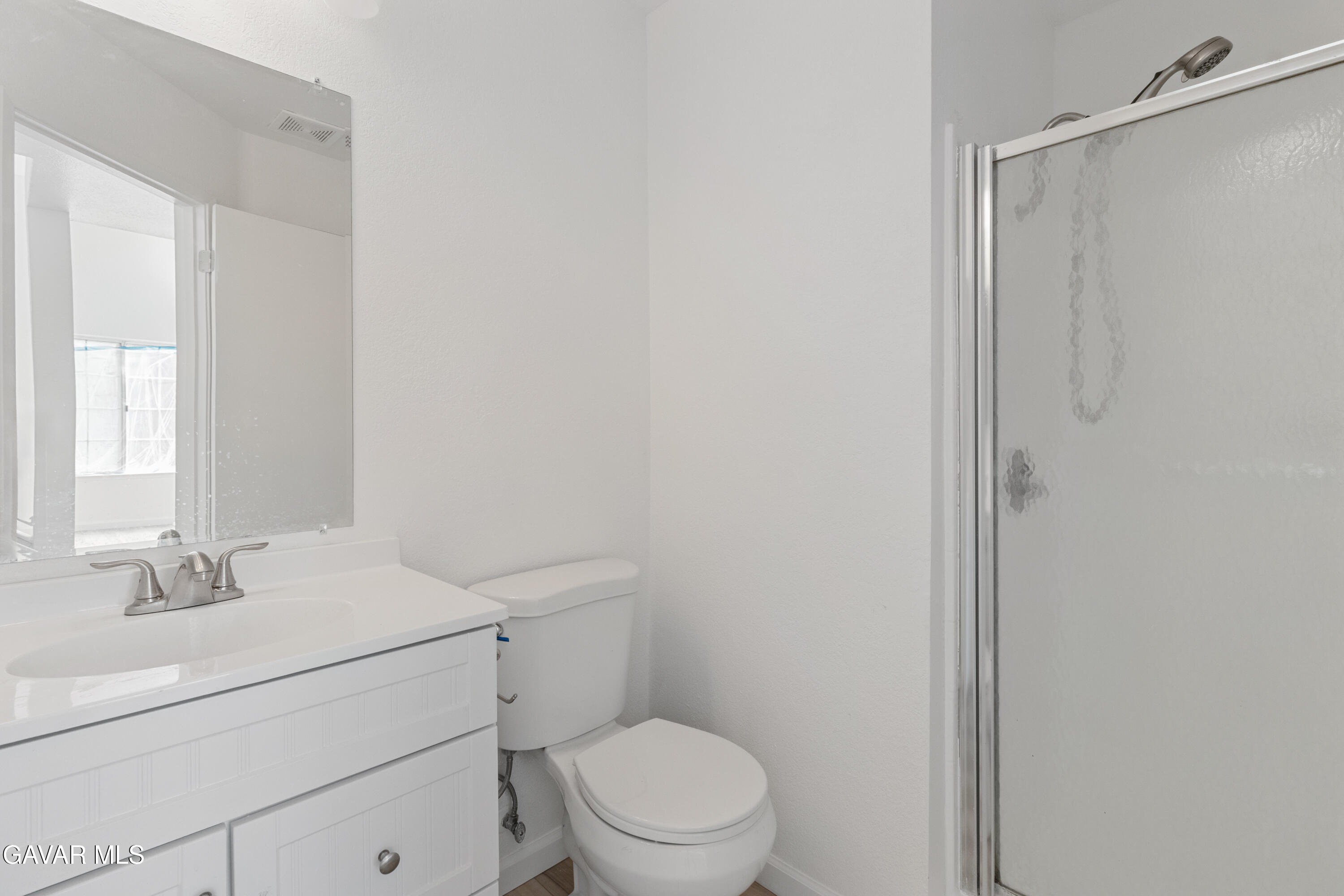 45221 Calico Street Lancaster, CA 93535 - Photo 16 of 38 Bathroom 1-1