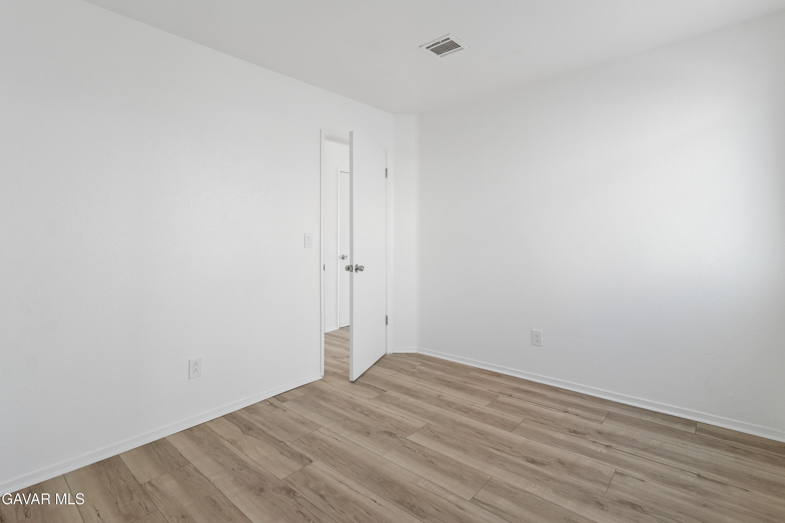 45221 Calico Street Lancaster, CA 93535 - Photo 18 of 38 Bedroom 1-2