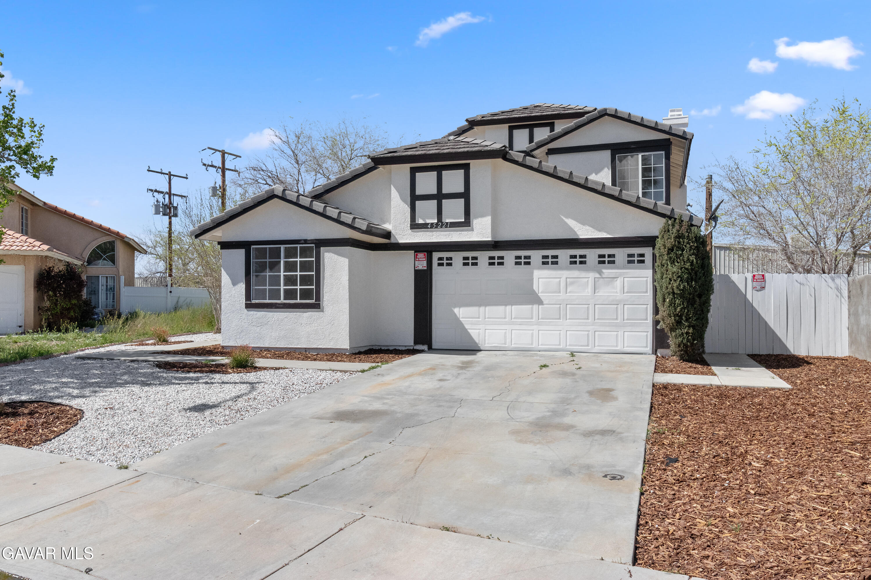 45221 Calico Street Lancaster, CA 93535 - Photo 3 of 38 Front of house-4