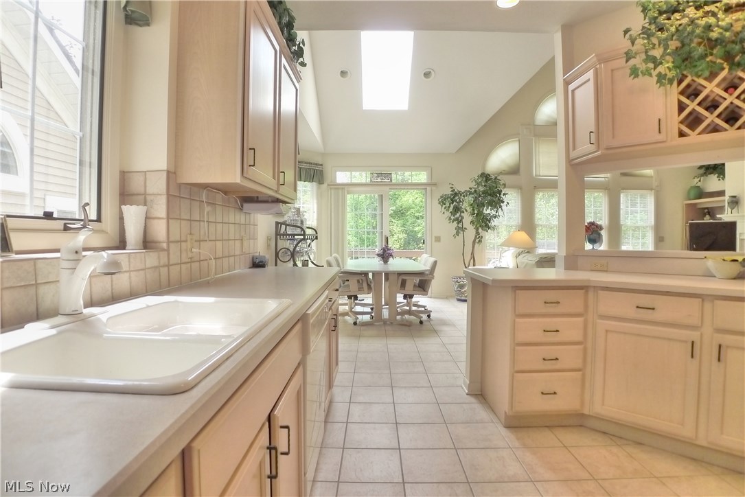 3474 Courtland Road Pepper Pike, OH 44122 - Photo 13 of 31 Gallery Image 13