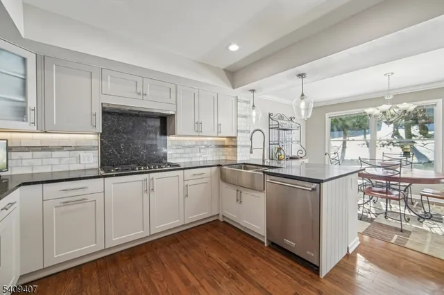 $1,195,000 | 47 Gatehouse Road, Bedminster, NJ 07921