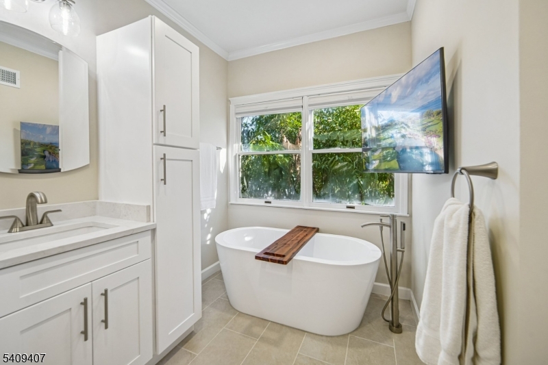 47 Gatehouse Road Bedminster, NJ 07921 - Photo 35 of 45