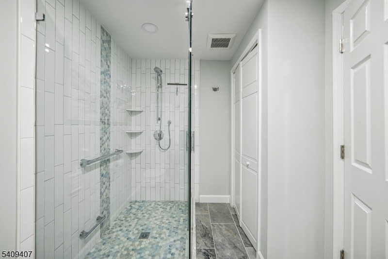 47 Gatehouse Road Bedminster, NJ 07921 - Photo 41 of 45