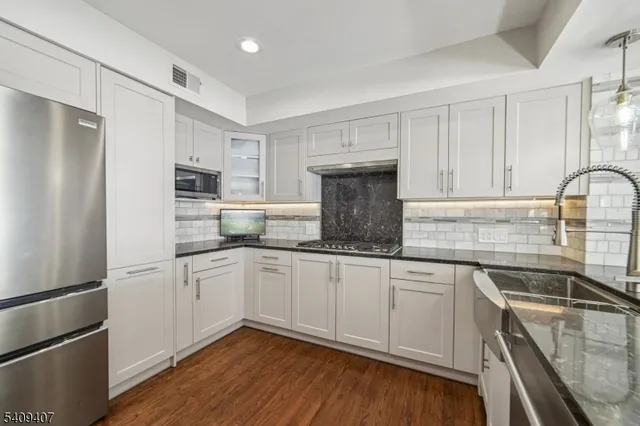 $1,195,000 | 47 Gatehouse Road, Bedminster, NJ 07921