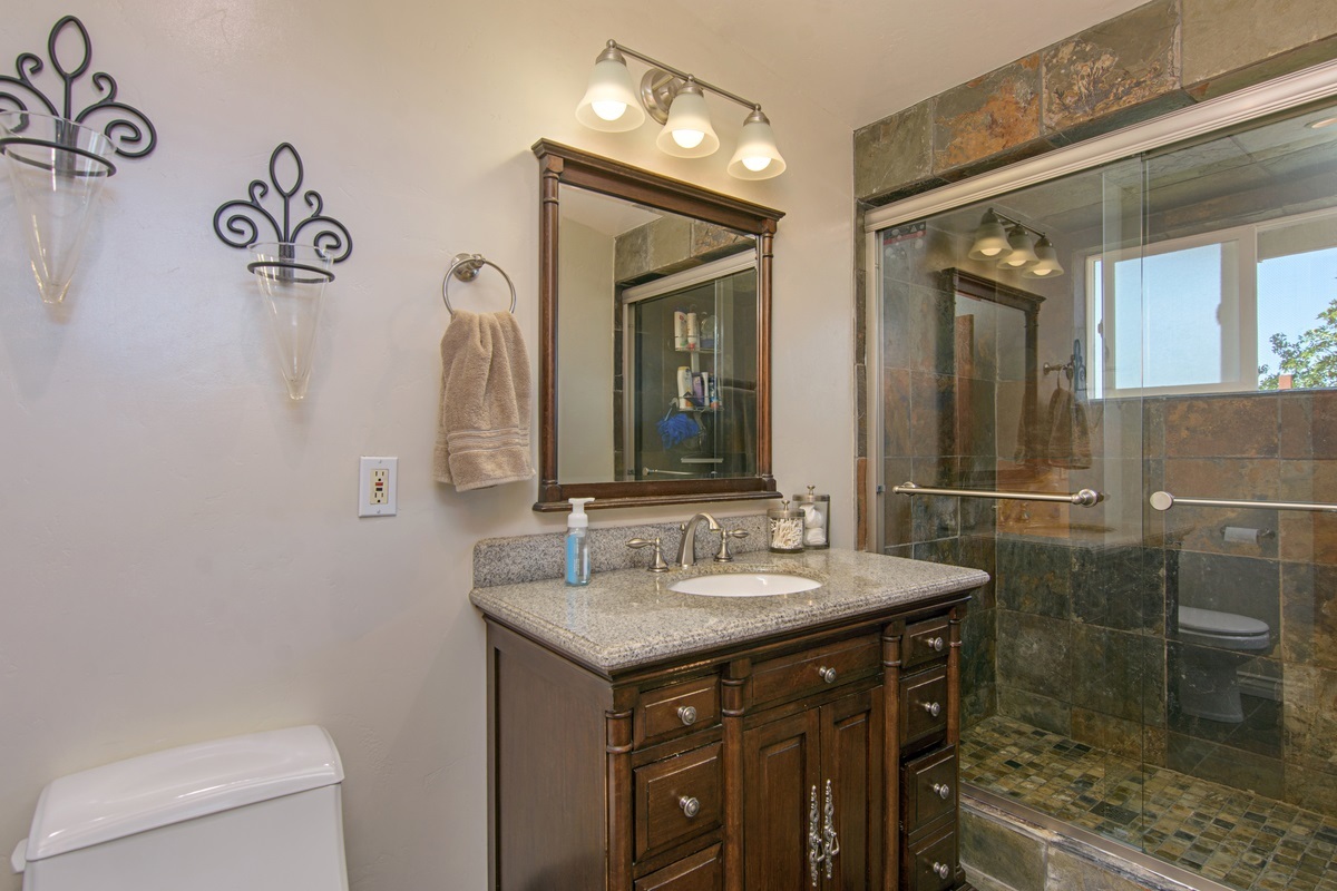 320 Santa Clara Drive Vista, CA 92083 - Photo 13 of 25