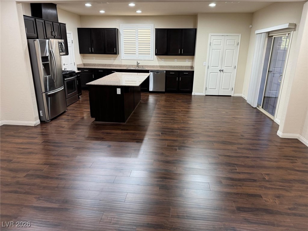 7042 Seat Wall Road Las Vegas, NV 89148 - Photo 7 of 29