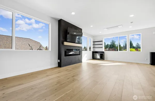 $960,000 | 8451 18th Avenue Southwest, Seattle, WA 98106