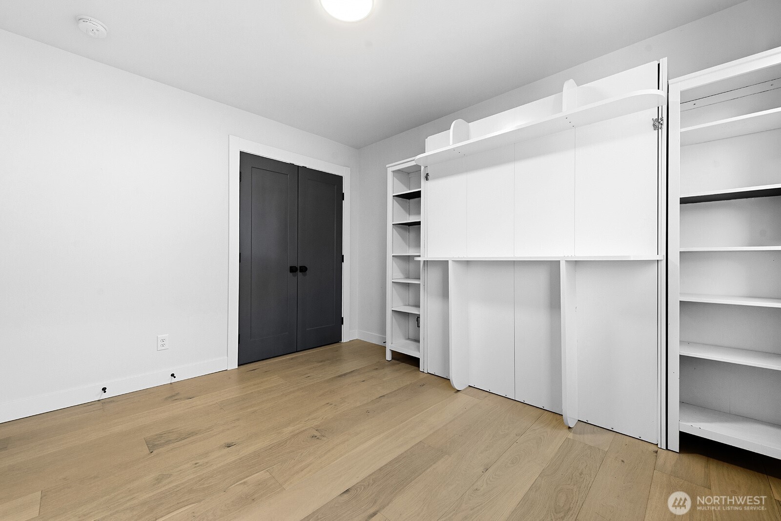 8451 18th Avenue Southwest Seattle, WA 98106 - Photo 10 of 39