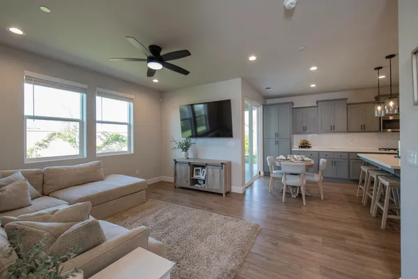 $439,900 | 998 Ponderosa Way West, Madera, CA 93636