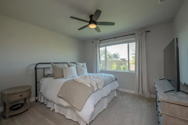 $439,900 | 998 Ponderosa Way West, Madera, CA 93636