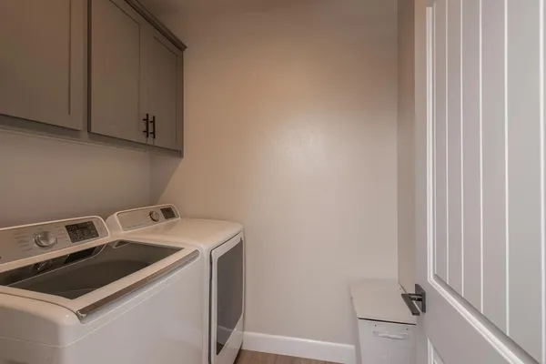 $439,900 | 998 Ponderosa Way West, Madera, CA 93636