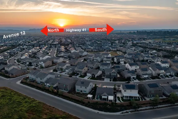 $439,900 | 998 Ponderosa Way West, Madera, CA 93636