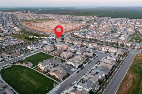 $439,900 | 998 Ponderosa Way West, Madera, CA 93636