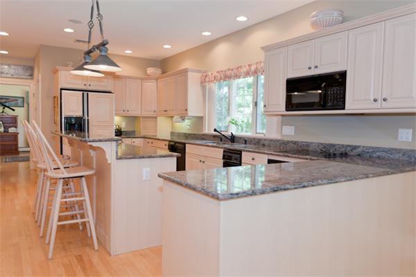 7 Sanderson Road Lexington, MA 02420 - Photo 5 of 13 Gallery Image 5