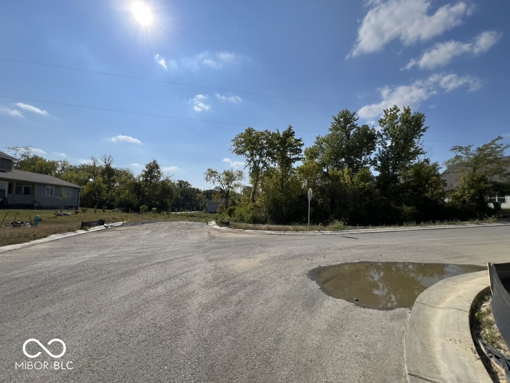 2894 Emerald Street Indianapolis, IN 46268 - Photo 5 of 6