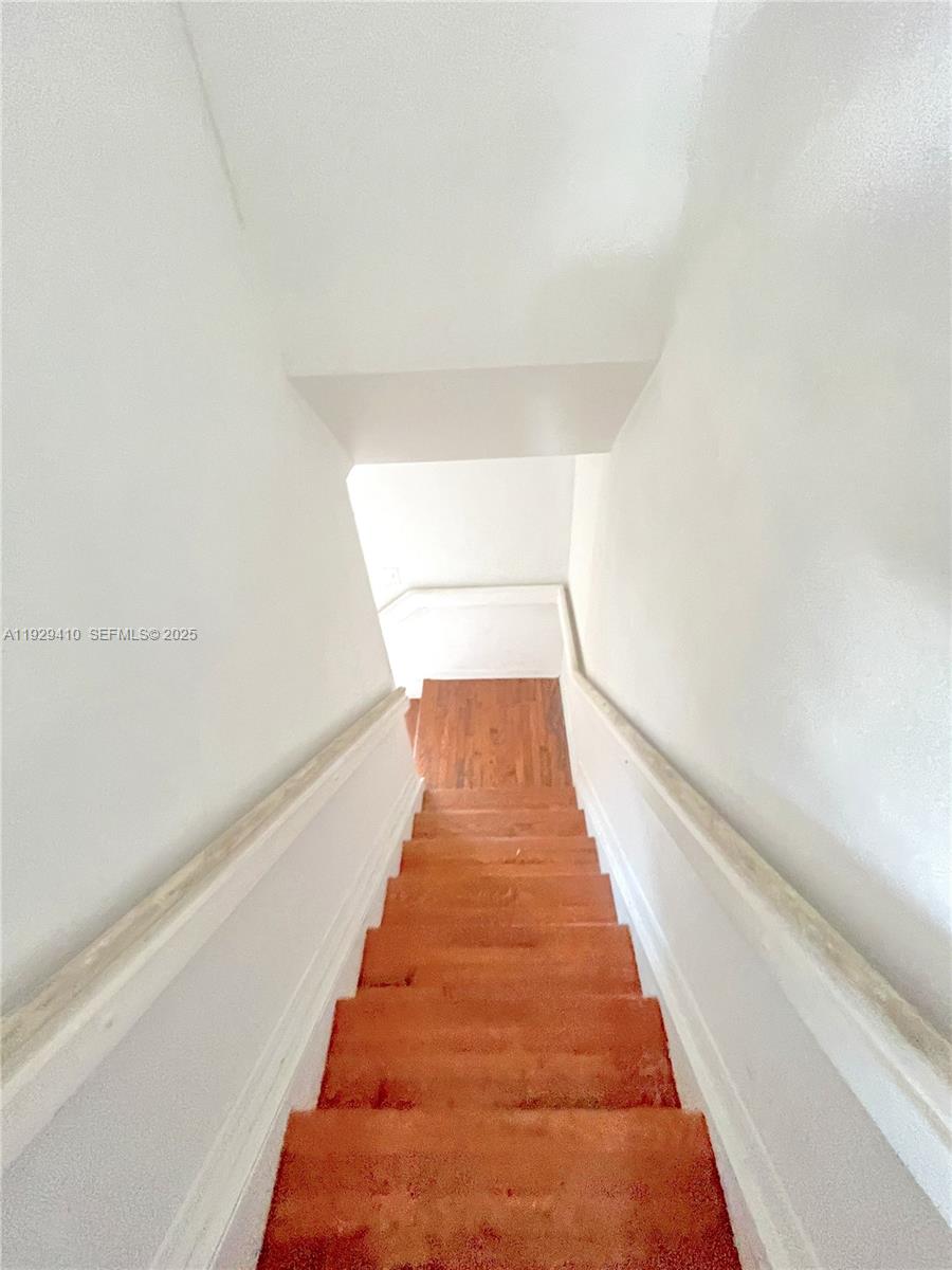 220 East 4th Street, Unit 3 Hialeah, FL 33010 - Photo 22 of 22 a view of entryway