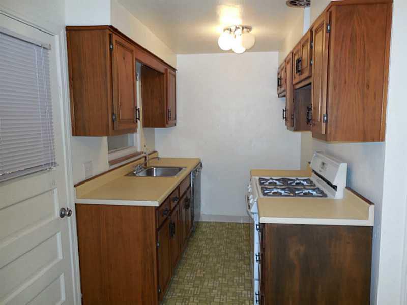 249 Forest Grove Road Coraopolis, PA 15108 - Photo 4 of 16 Kitchen.