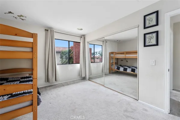 a view of livingroom with furniture