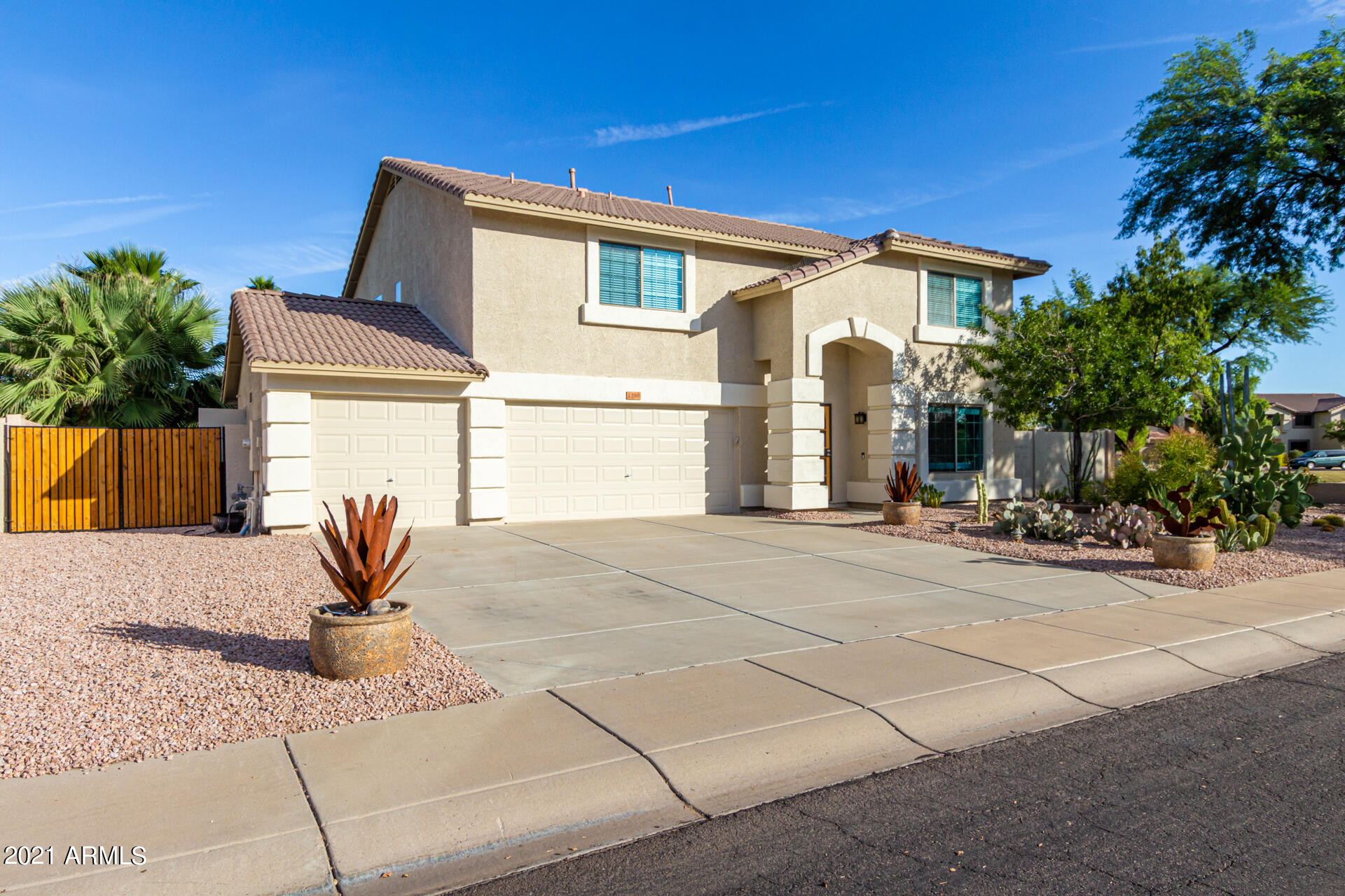 1250 South Palm Street Gilbert, AZ 85296 - Photo 2 of 45 a view of a house with patio