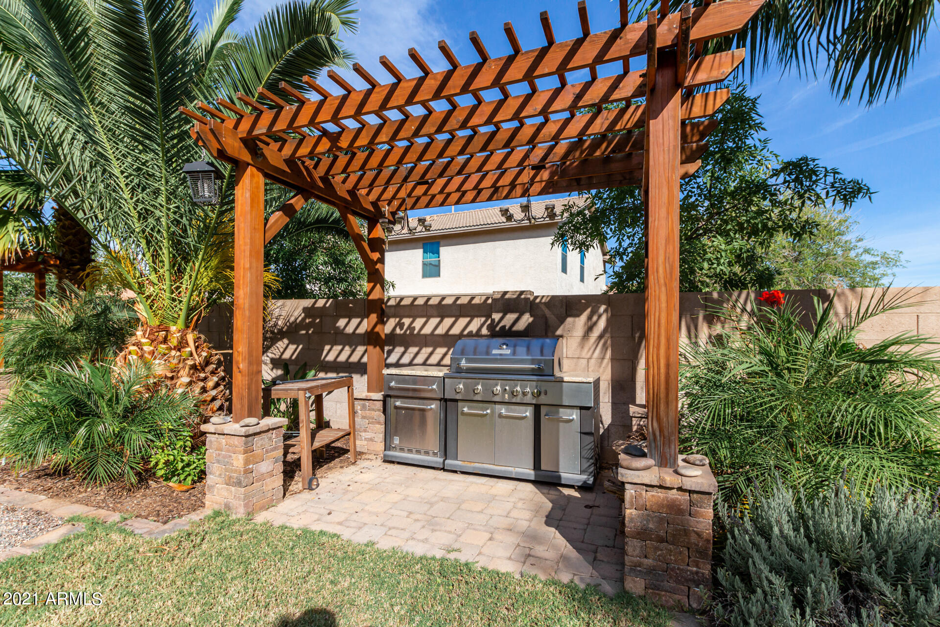 1250 South Palm Street Gilbert, AZ 85296 - Photo 39 of 45 a view of outdoor space yard and patio