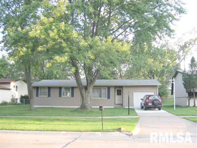 3203 Maplecrest Road Bettendorf, IA 52722 - Photo 1 of 9 Gallery Image 1