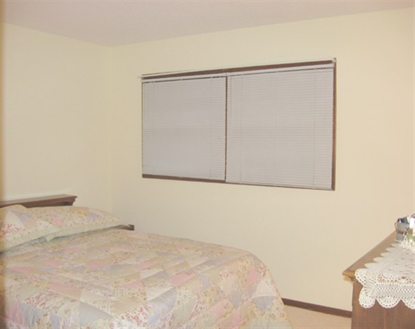 3203 Maplecrest Road Bettendorf, IA 52722 - Photo 7 of 9 Gallery Image 7