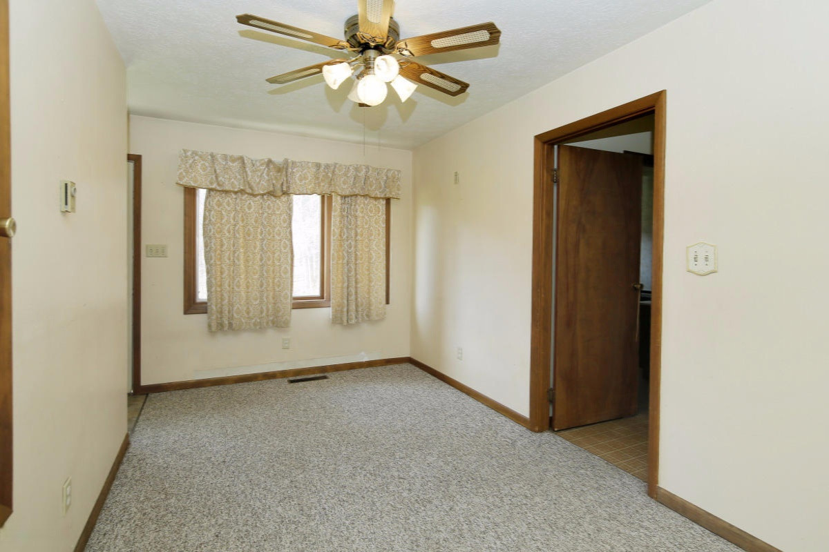 10153 Dutch Settlement Road Marcellus, MI 49067 - Photo 5 of 22 15015105_04