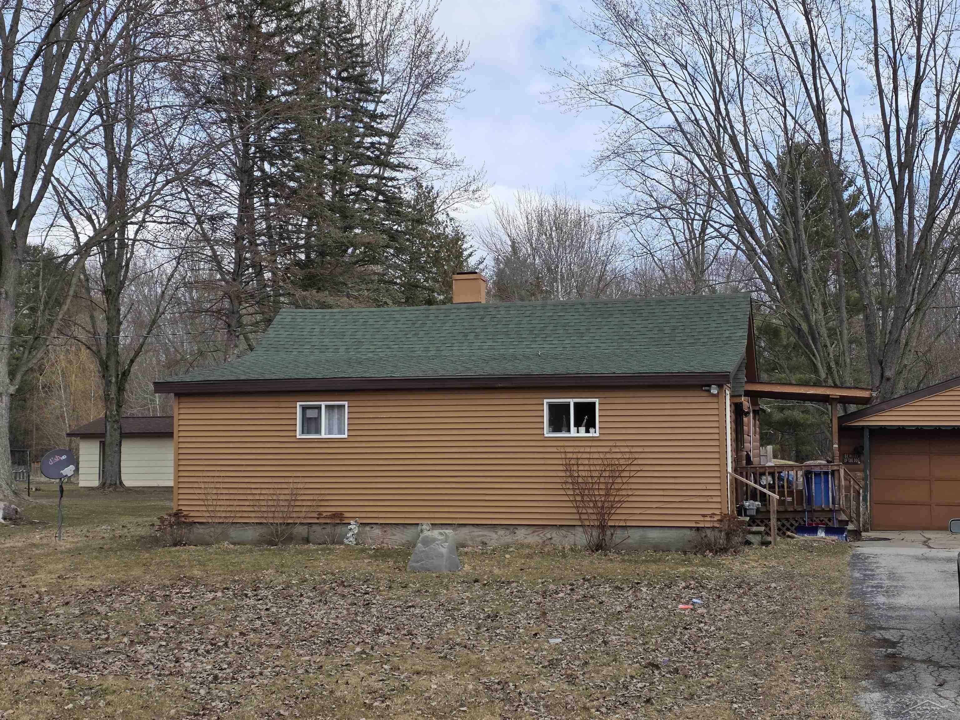 1711 South Poseyville Road Midland, MI 48640 - Photo 1 of 21