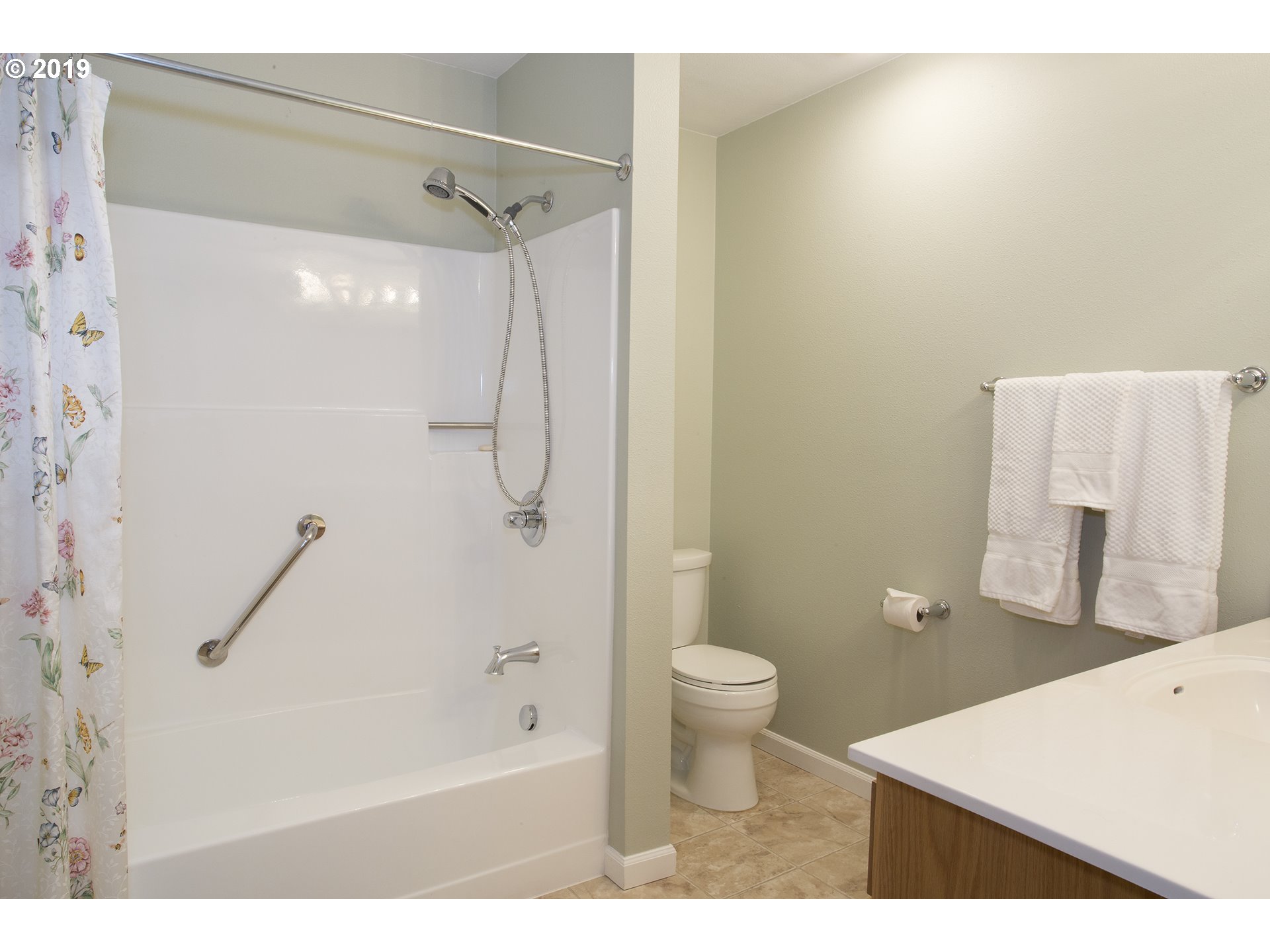 10136 Southwest Washington Street Portland, OR 97225 - Photo 23 of 31 Bathroom