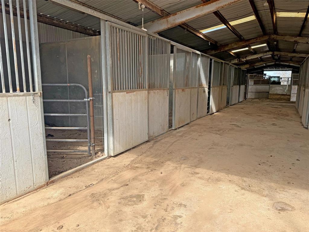 2202 County Road 3657 Springtown, TX 76082 - Photo 22 of 30