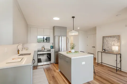 $2,175 | 873 Communipaw Avenue, Unit 210, Jersey City, NJ 07304