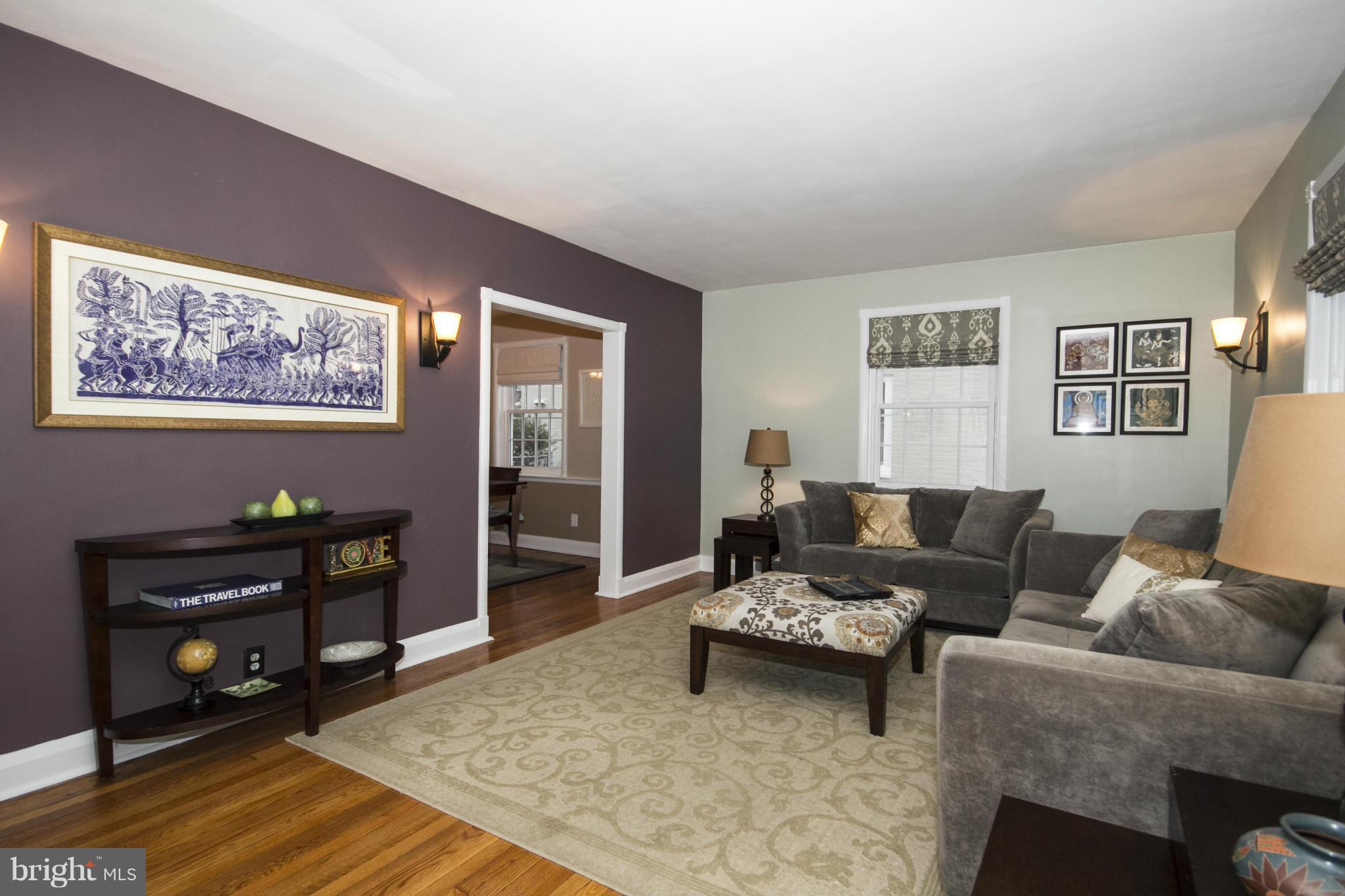 4029 Deepwood Road Baltimore, MD 21218 - Photo 3 of 30 Living Room